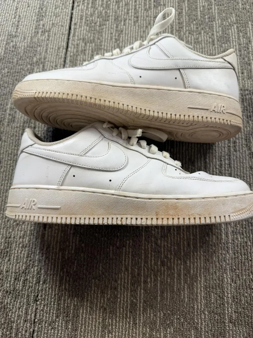 Nike Air Force 1 '07 Shoes Mens Size 9.5 White Triple White Sneakers CW2288-111